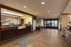 a lobby of a hospital with a waiting room at Hampton Inn Franklin in Franklin