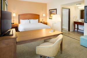 Postel nebo postele na pokoji v ubytování Hampton Inn & Suites - Mansfield