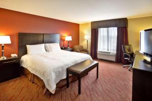 Postel nebo postele na pokoji v ubytování Hampton Inn Ft Wayne