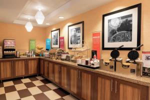 Restoran või mõni muu söögikoht majutusasutuses Hampton Inn Joliet/I-80