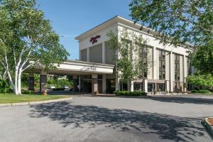 a rendering of the front of the building at Hampton Inn Fall River/Westport in North Westport