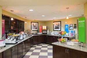 Ресторант или друго място за хранене в Hampton Inn Carlisle