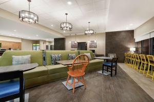 Istumisnurk majutusasutuses Home2 Suites By Hilton Houston-Pearland, Tx