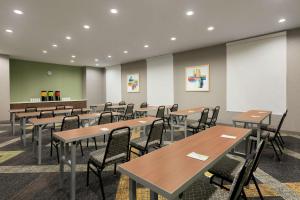 Ärikülastajate ala ja/või konverentsiruum majutusasutuses Home2 Suites By Hilton Houston-Pearland, Tx +36 fotot