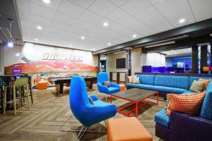 Tru By Hilton Goodyear Phoenix West, Az的休息区