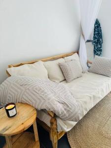 Χώρος καθιστικού στο Island style 2-bedroom apartment with pool "Ilava Boma"