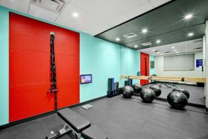 Fitness centrum a/nebo fitness zařízení v ubytování Tru By Hilton Goodyear Phoenix West, Az
