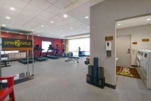 Fitness centrum a/nebo fitness zařízení v ubytování Home2 Suites By Hilton Columbus