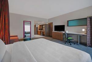 TV a/nebo společenská místnost v ubytování Home2 Suites By Hilton Columbus