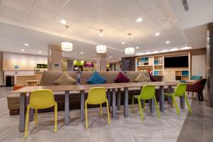 Posezení v ubytování Home2 Suites By Hilton Bryant, Ar