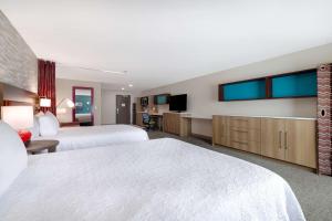 Postel nebo postele na pokoji v ubytování Home2 Suites By Hilton Bryant, Ar