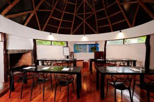 Restaurace v ubytování Royal Palm Galapagos, Curio Collection Hotel by Hilton
