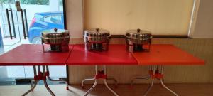Kuhinja ili čajna kuhinja u objektu Stayz Inn Hotels - T nagar Chennai Near Pondy Bazzar