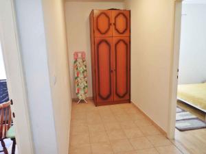 Postel nebo postele na pokoji v ubytování Apartment in Posedarje 37105