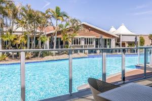 Bazén v ubytování Oaks Port Stephens Pacific Blue Resort nebo v jeho okolí + 37 fotografií