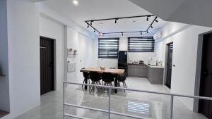 A kitchen or kitchenette at 靜巷19號