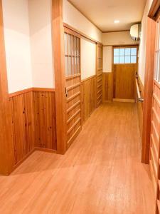 Foto dalla galleria di 日々の宿しののめ101 宇野駅から車で5分 直島へ 最大8名様 古民家 a Tamano