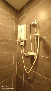 Baðherbergi á BS722- Self Checkin-Wifi-Netflix-Parking-Pool-Klia, 5073