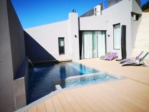 Galeriebild der Unterkunft Casa Lou, architect villa with heated pool at Begur, 470m2 in Begur + 49 Fotos