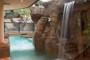 Πισίνα στο ή κοντά στο Landmark Resort Mooloolaba 4th Floor Apartment with a View