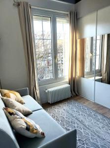 Χώρος καθιστικού στο Chambre avec mezzanine dans une maison d'artiste