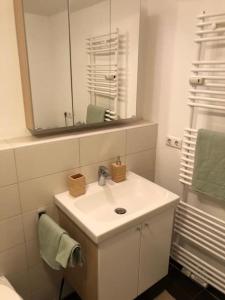 Kylpyhuone majoituspaikassa Gemütliche Kleine Wohnung