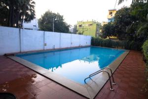 Bazén v ubytování Paradise Auro Resort nebo v jeho okolí