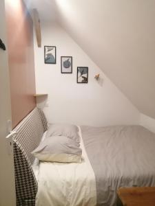Ένα ή περισσότερα κρεβάτια σε δωμάτιο στο NATURAL COSY