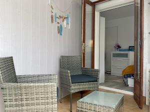 Posedenie v ubytovaní Appartement Confort avec Suite Parentale et Équipements pour Bébé à Saint-Michel-Chef-Chef - FR-1-306-1232