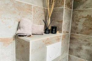 Koupelna v ubytování INACTIVE Cozy & Modern Studio by Metro Station