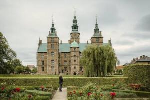 Zahrada ubytování INACTIVE Cozy & Modern Studio by Metro Station