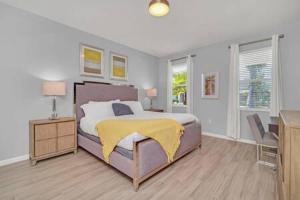 Serene Sunsets Villa - E04客房内的一张或多张床位