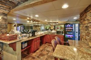 Gallery image of MCM Elegante Suites in Colorado Springs
