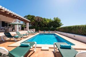 Φωτογραφία από το άλμπουμ του Bini Carmen σε Binibeca