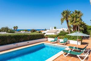 Φωτογραφία από το άλμπουμ του Bini Carmen σε Binibeca