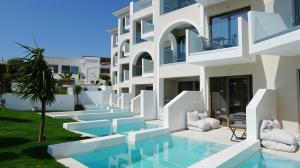 Bazén v ubytování Diana Palace Hotel Zakynthos nebo v jeho okolí