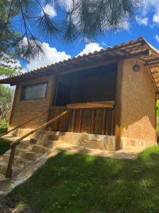 Budova, kde se chata nachází