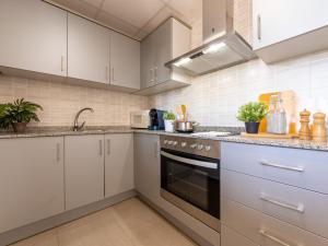 Dapur atau dapur kecil di Holiday Home Gaviota 11 by Interhome