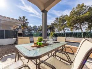 Balkón alebo terasa v ubytovaní Holiday Home Gaviota 10 by Interhome