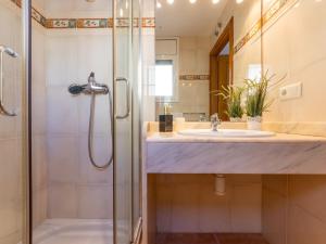 Kúpeľňa v ubytovaní Holiday Home Sally by Interhome