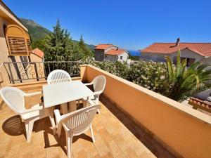 Balkón alebo terasa v ubytovaní Apartment Meridiana-6 by Interhome