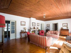 Et opholdsområde på Holiday Home De Ferreira by Interhome