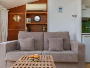 Posedenie v ubytovaní Studio Port L'escala-6 by Interhome