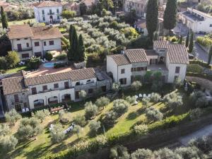 The building in which the holiday home is located