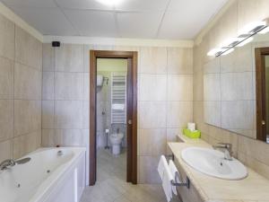A bathroom at Holiday Home La Smarrita Dei Carradori by Interhome