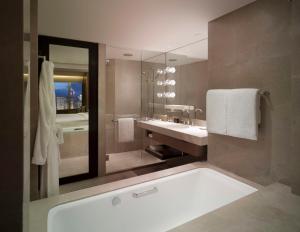Kopalnica v nastanitvi Grand Hyatt Hong Kong