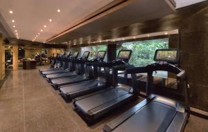 Fitnes oz. oprema za telovadbo v nastanitvi Grand Hyatt Hong Kong