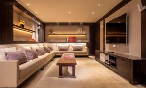 Predel za sedenje v nastanitvi Grand Hyatt Hong Kong