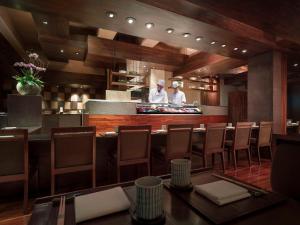 Restavracija oz. druge možnosti za prehrano v nastanitvi Grand Hyatt Hong Kong