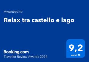 Et logo, certifikat, skilt eller en pris der bliver vist frem på Relax tra castello e lago